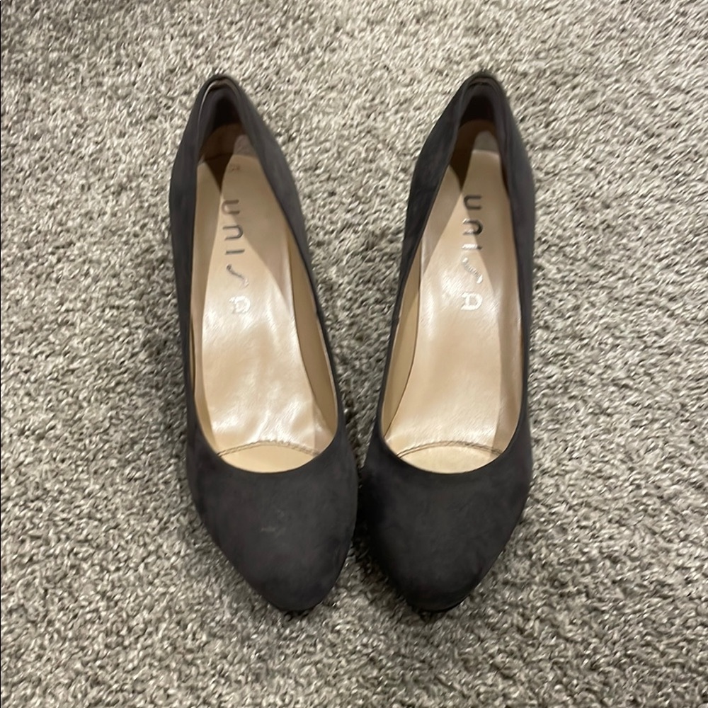 Grey heels